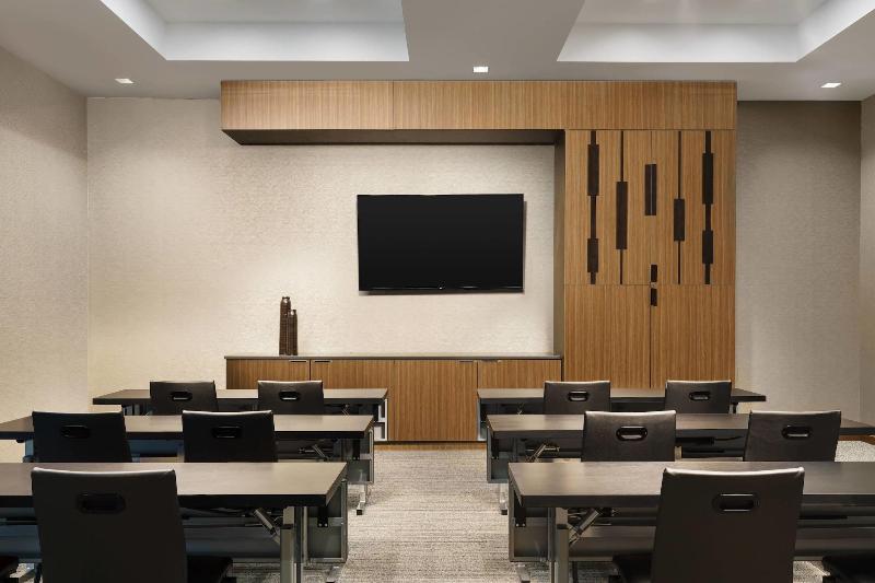 Ac Hotel By Marriott Chapel Hill Downtown