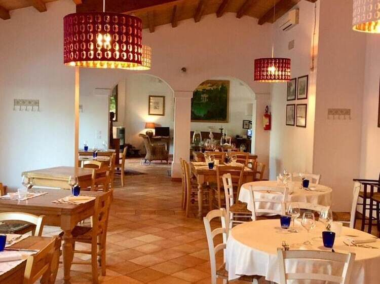 ホテル Agriturismo Al Colle