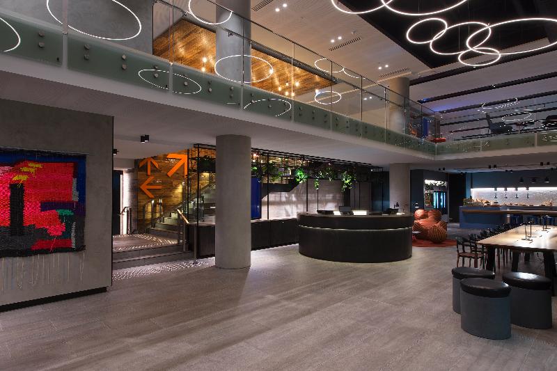 בית מלון כפרי Aloft Perth