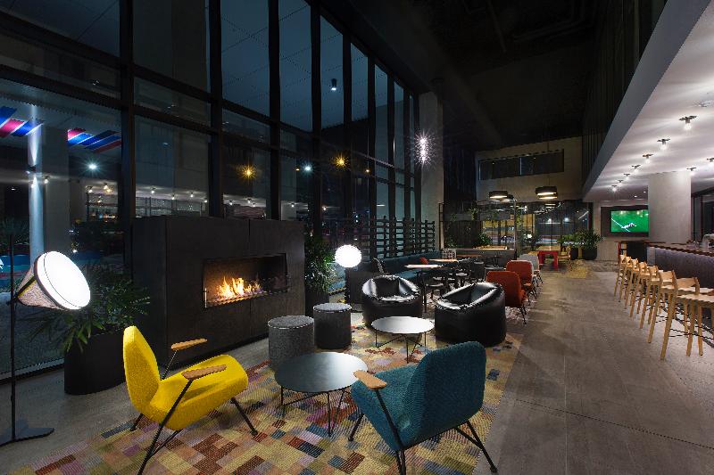 בית מלון כפרי Aloft Perth