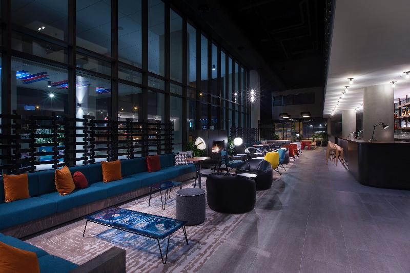 בית מלון כפרי Aloft Perth