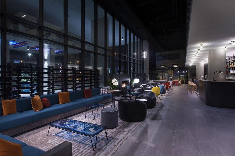 בית מלון כפרי Aloft Perth