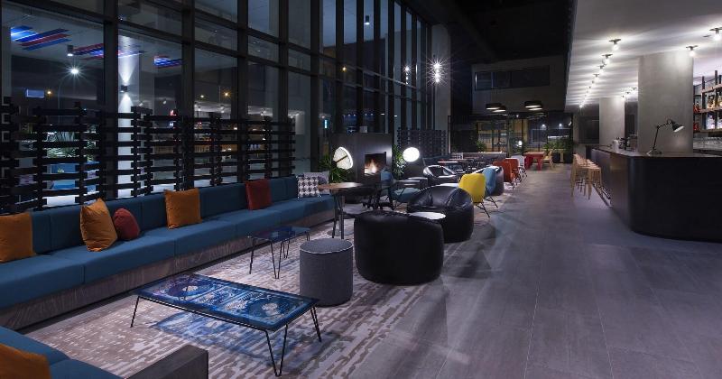 בית מלון כפרי Aloft Perth