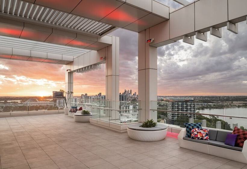 בית מלון כפרי Aloft Perth