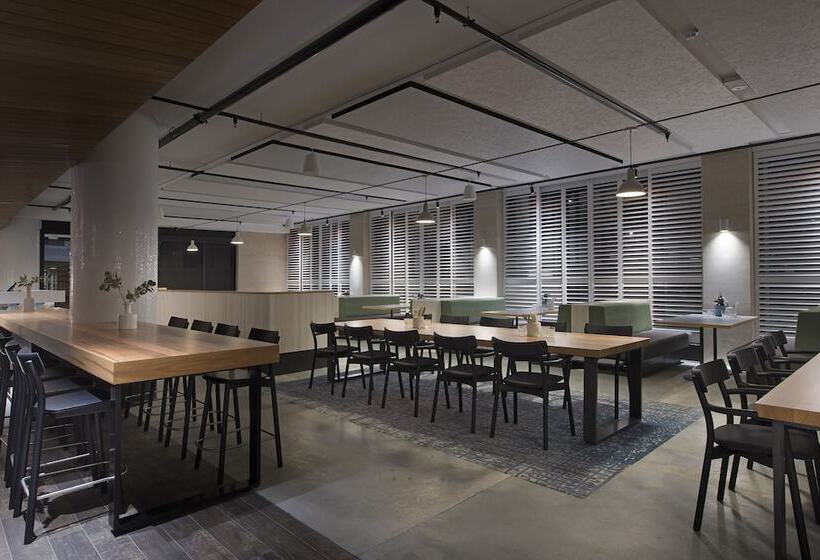 בית מלון כפרי Aloft Perth