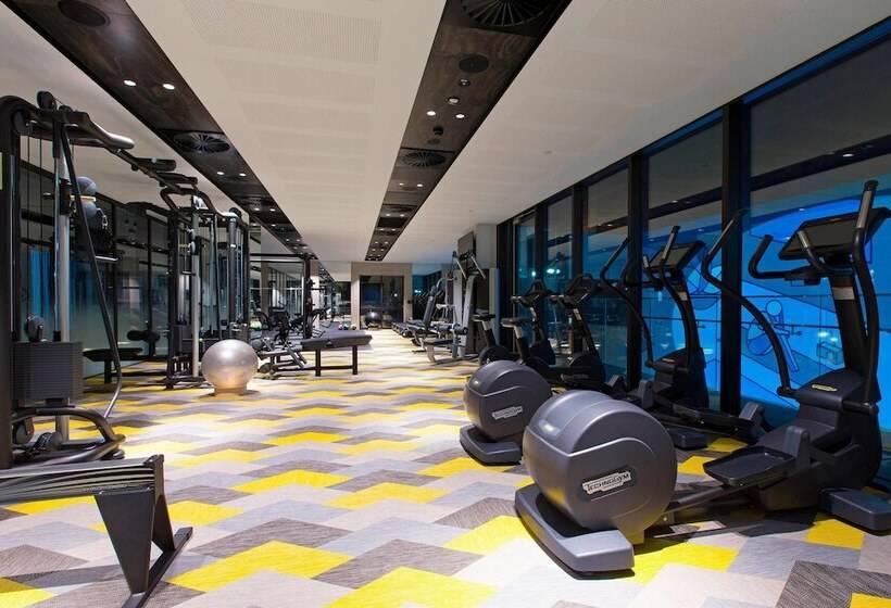 בית מלון כפרי Aloft Perth