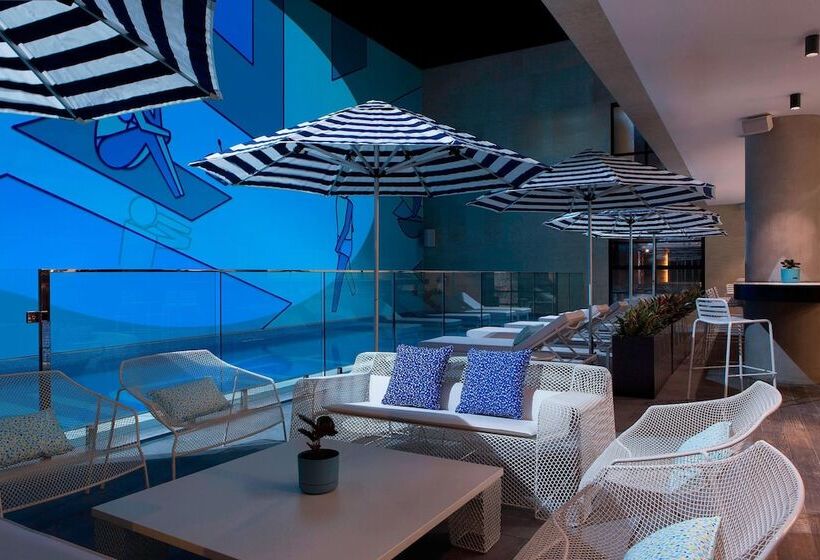 בית מלון כפרי Aloft Perth