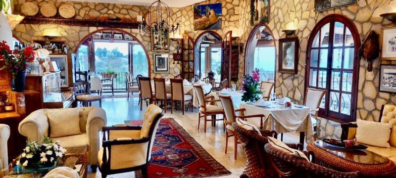 Отель Bellapais Gardens