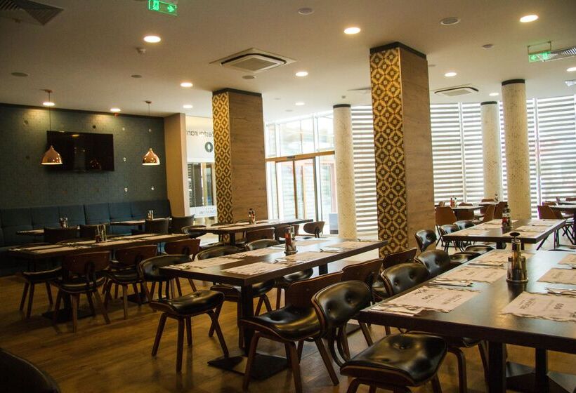 Отель Best Western Plus Premium Inn