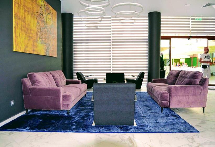 Отель Best Western Plus Premium Inn