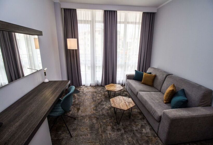 Отель Best Western Plus Premium Inn