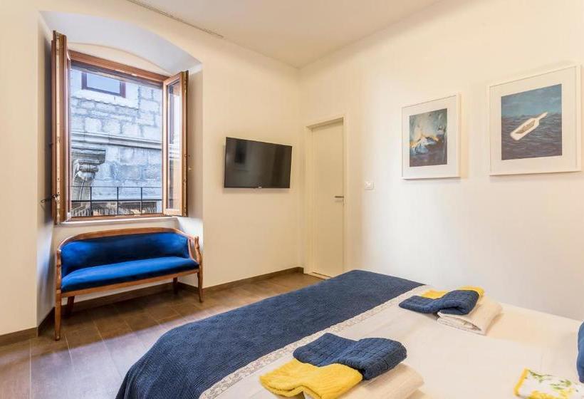 Отель Borna And Franko Rooms