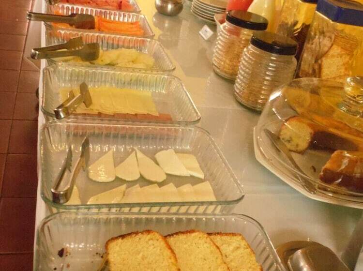 Отель Center Plaza Prime