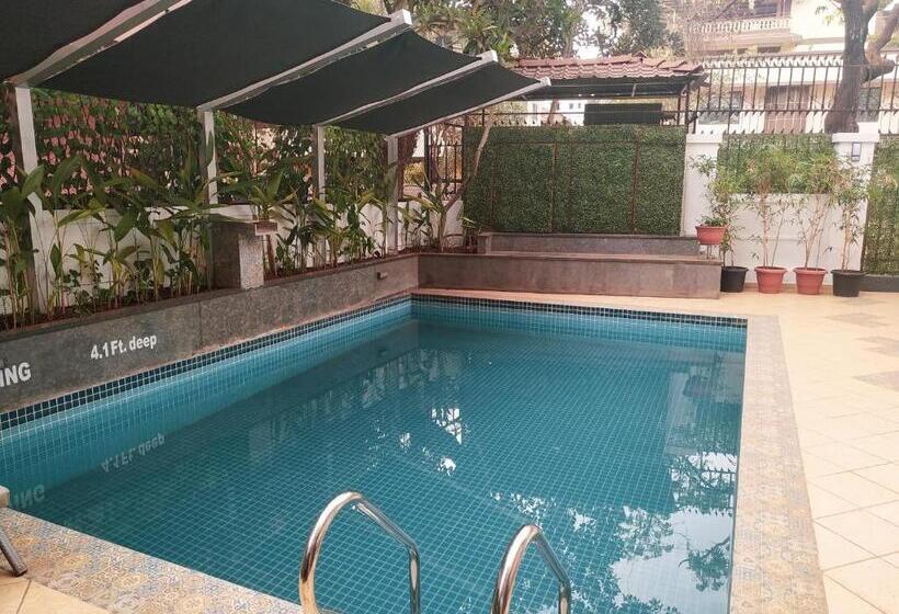 בית מלון כפרי Comfort Inn Emerald