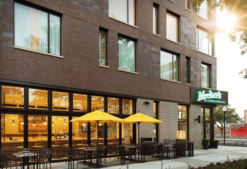 Отель Doubletree By Hilton Greeley At Lincoln Park