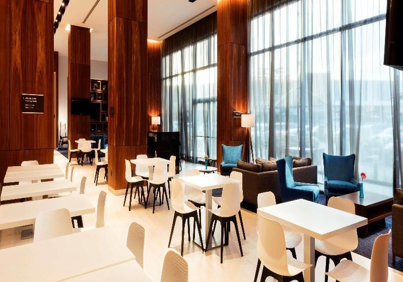 هتل Hampton Inn By Hilton Cancun Cumbres