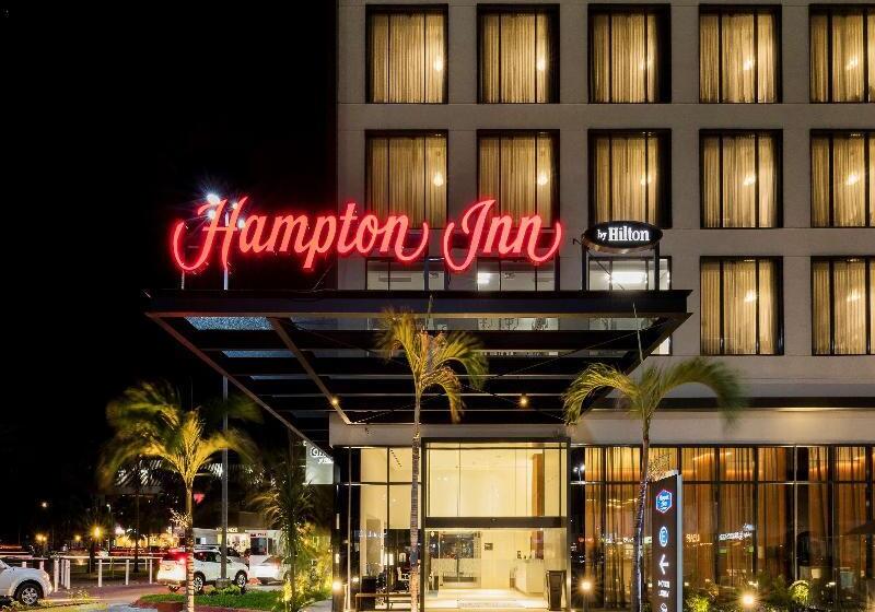 هتل Hampton Inn By Hilton Cancun Cumbres