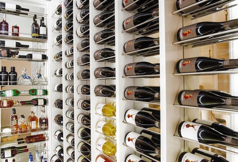 Отель Herdade Da Rocha Boutique Lodge