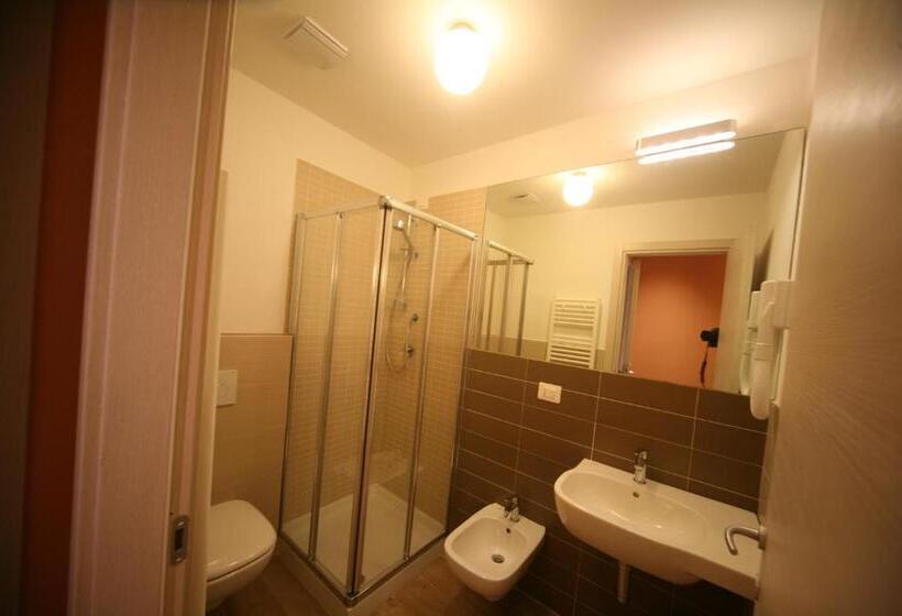 هتل La Loggia De' Banchi