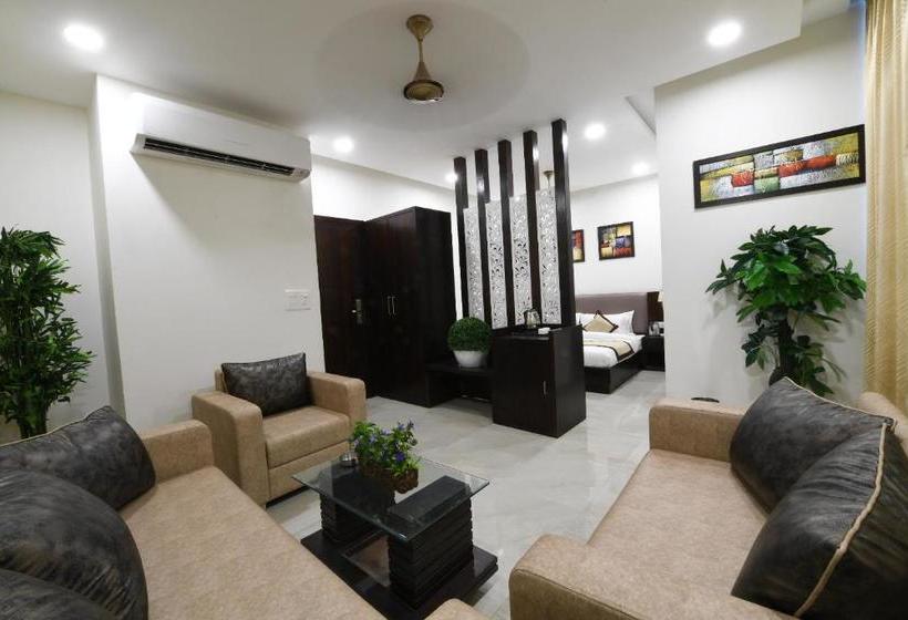 호텔 Madhav Muskan Residency