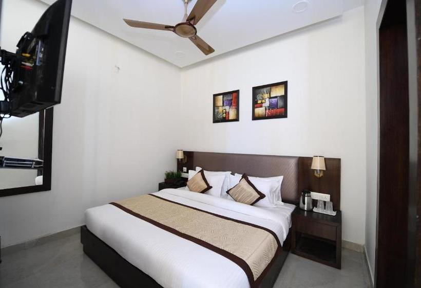 호텔 Madhav Muskan Residency