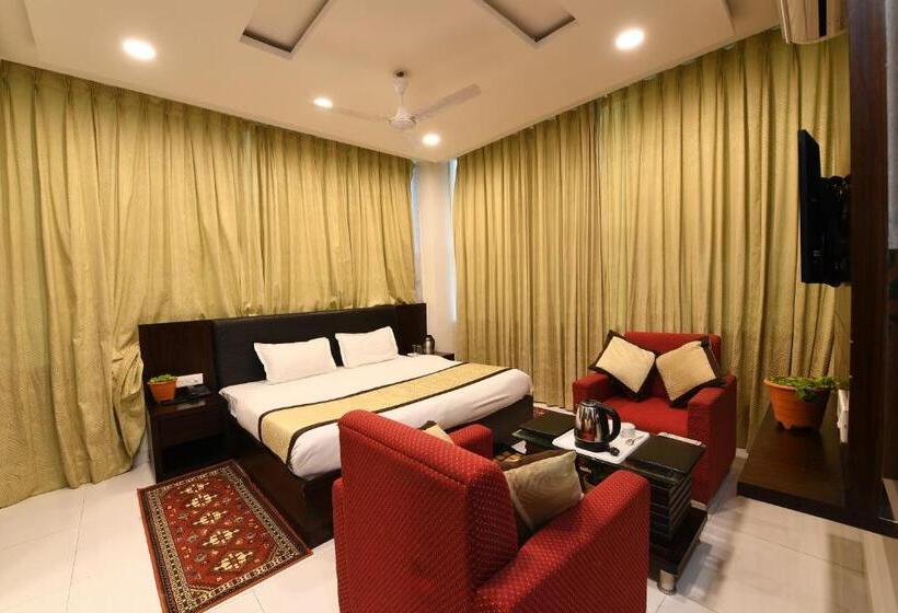 호텔 Madhav Muskan Residency