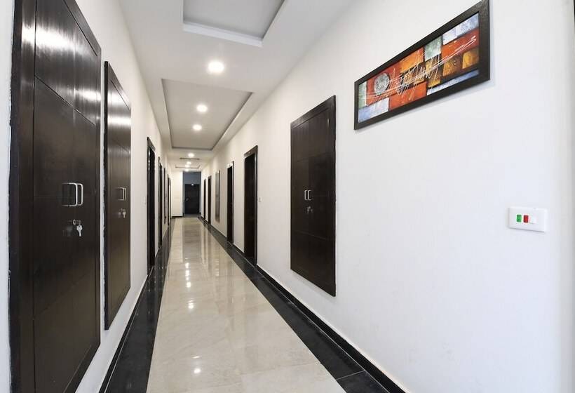 호텔 Madhav Muskan Residency