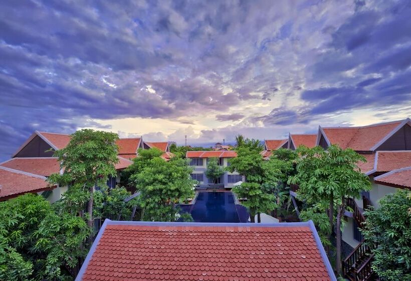 هتل Mane Village Suites