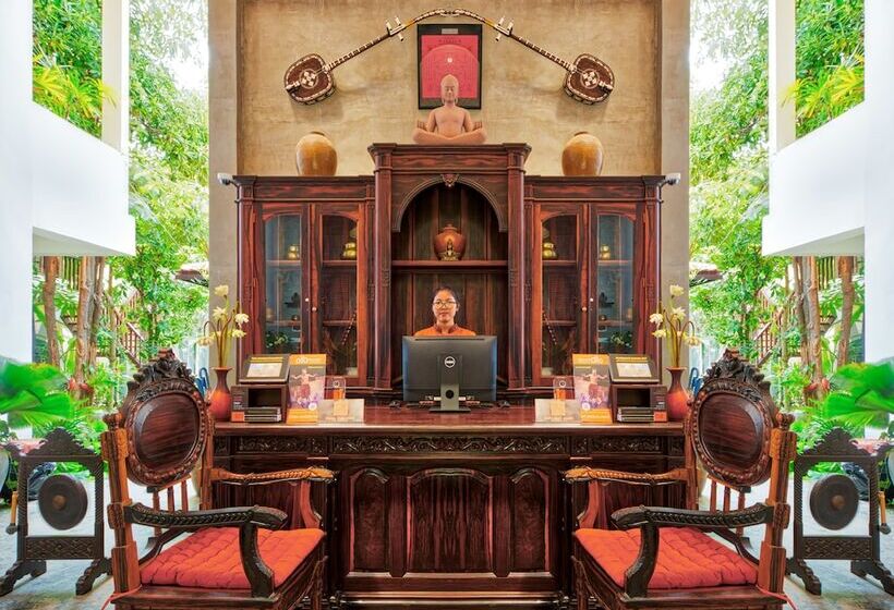 هتل Mane Village Suites