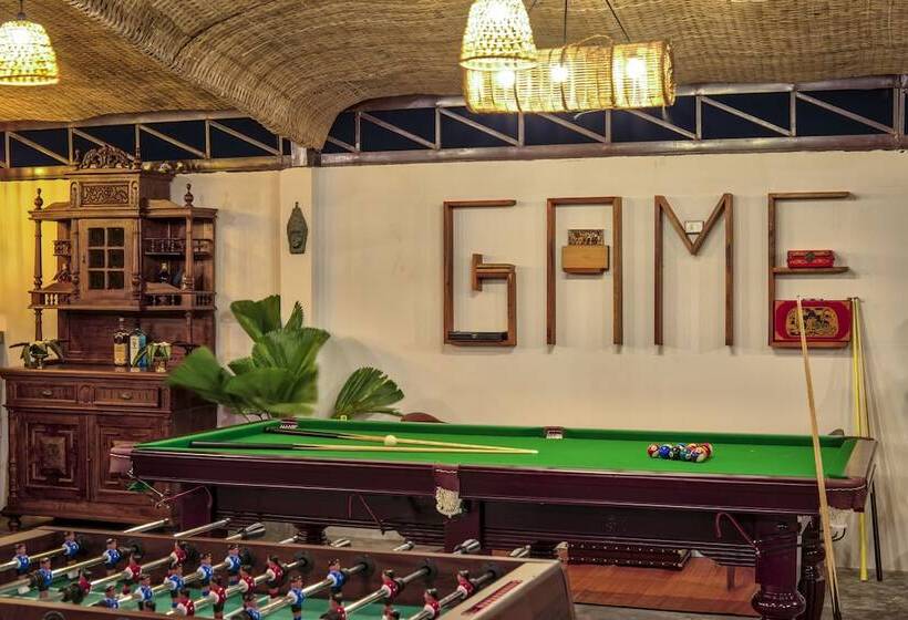 هتل Mane Village Suites