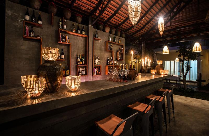 هتل Mane Village Suites