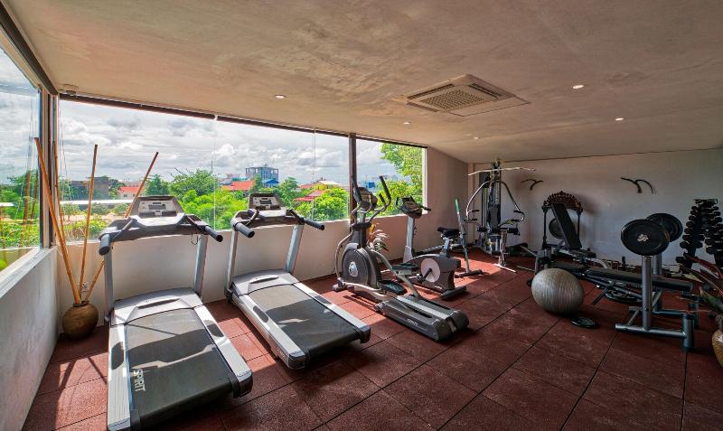 هتل Mane Village Suites