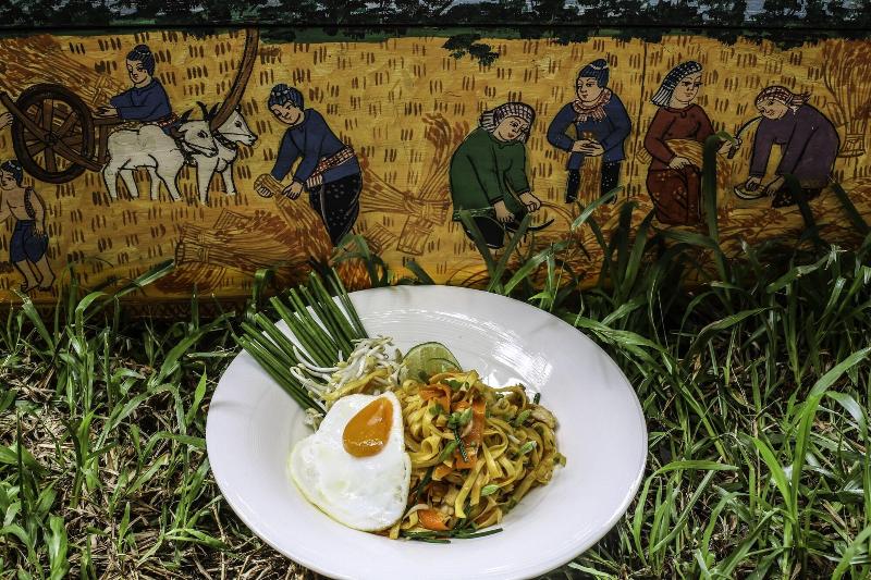 هتل Mane Village Suites