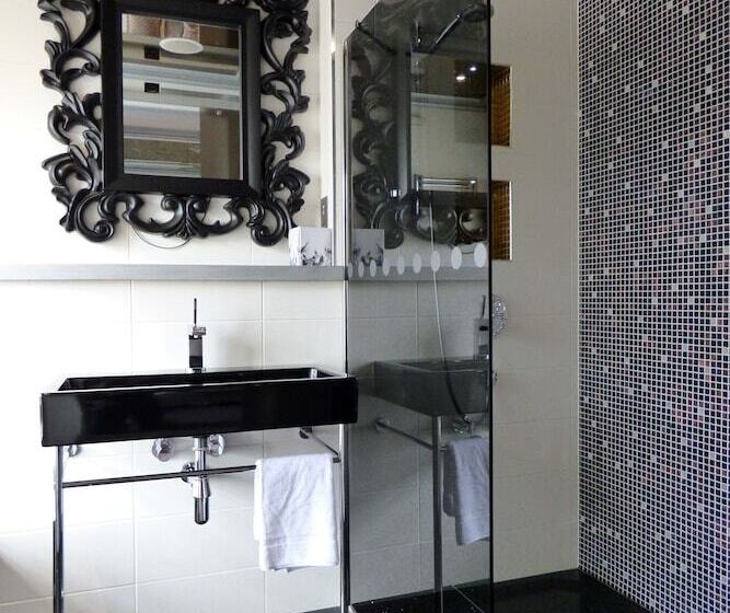 酒店 Me & Mrs Jones