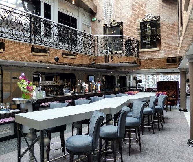 酒店 Me & Mrs Jones