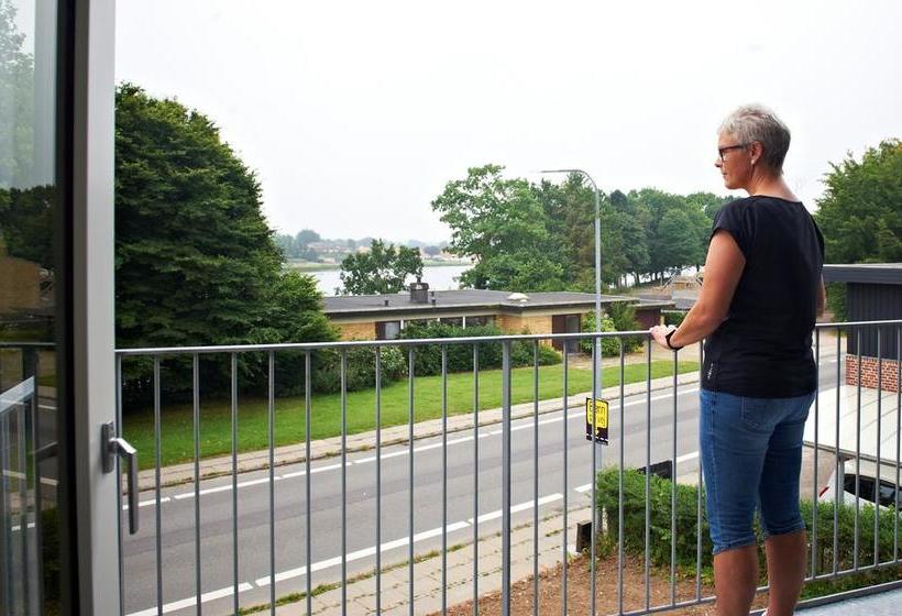 בית מלון כפרי Midtfyns Ferieby