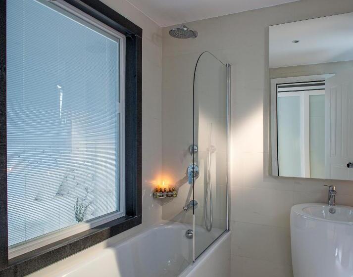 בית מלון כפרי Myconian Korali Relais & Chateaux