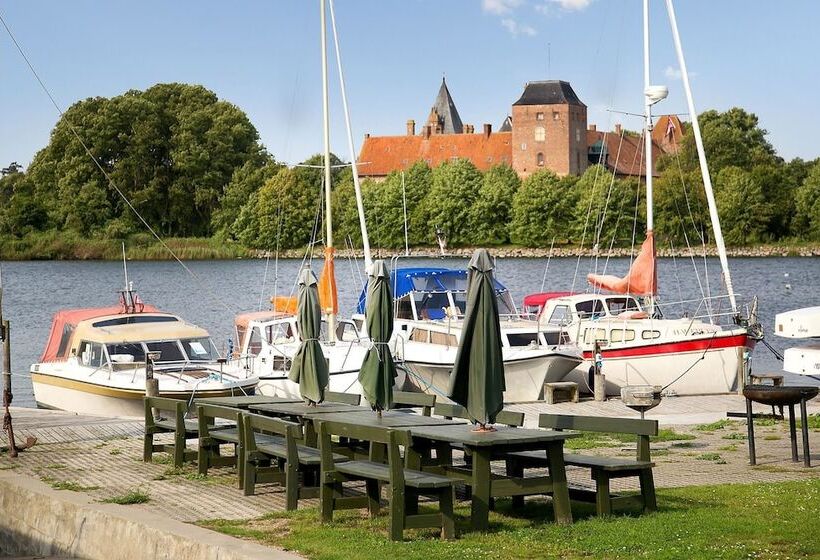 ホテル Nysted Havn