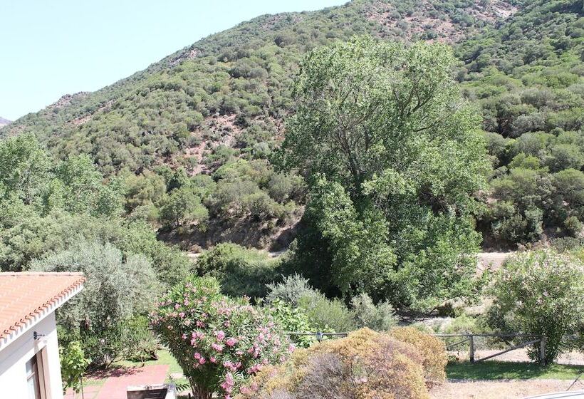 فندق Ostello Su Mannau