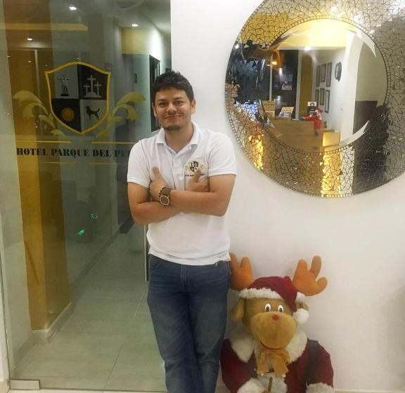 هتل Parque Del Perro