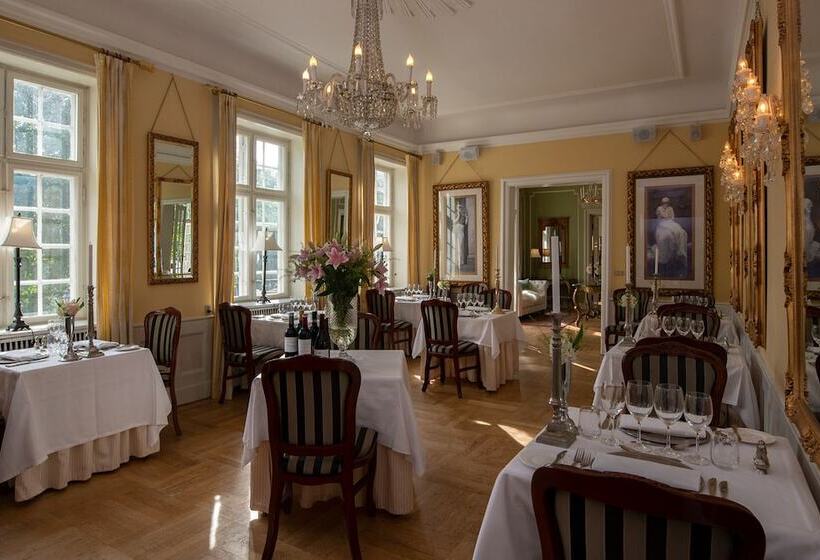 فندق Sauntehus Castle