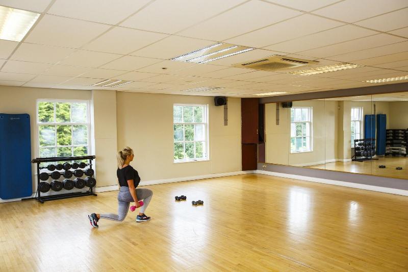 Shaw Hill Hotel Golf And Country Club