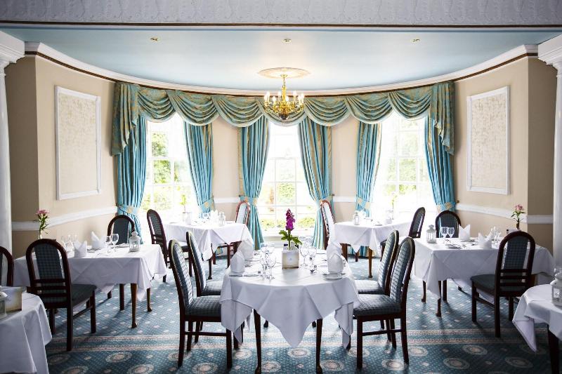 Shaw Hill Hotel Golf And Country Club