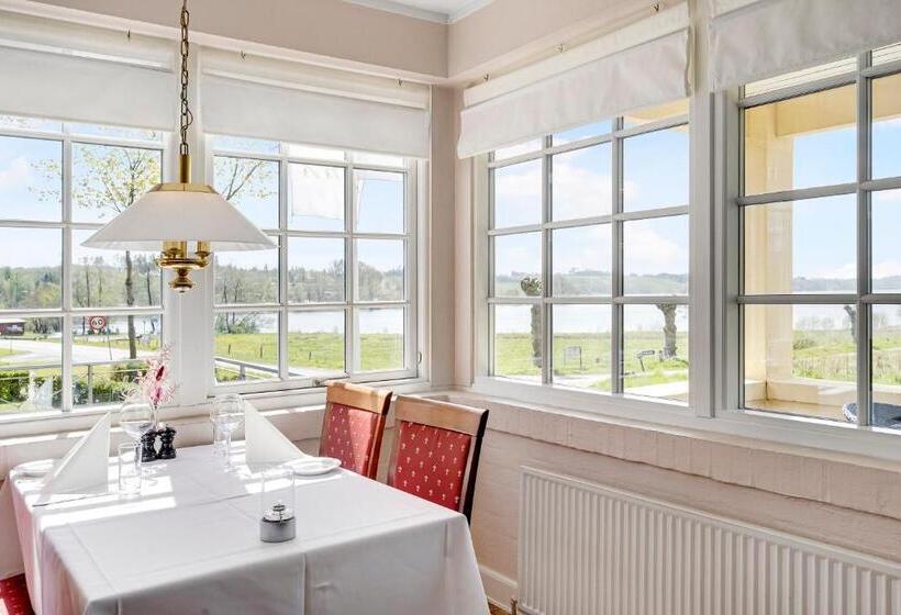 ホテル Skovdal Kro