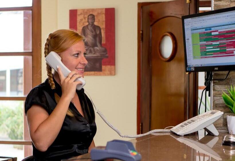 Отель & Spa Las Taguas