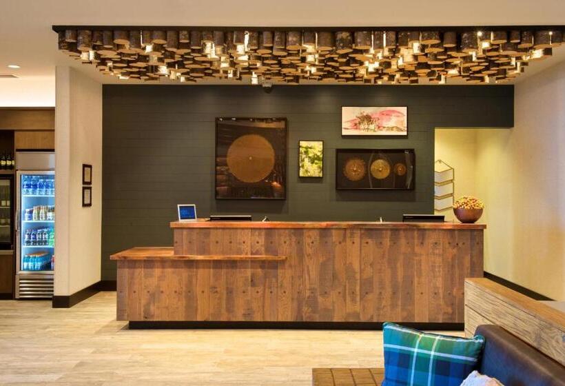 فندق Springhill Suites By Marriott Bend