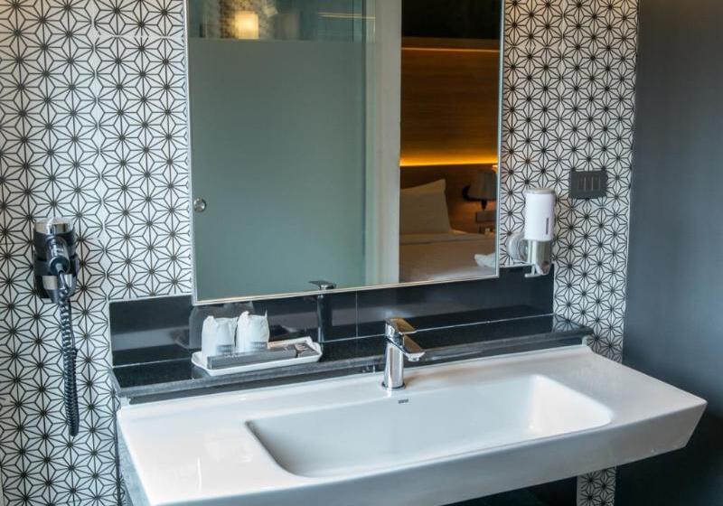 호텔 The Three Hat Yai