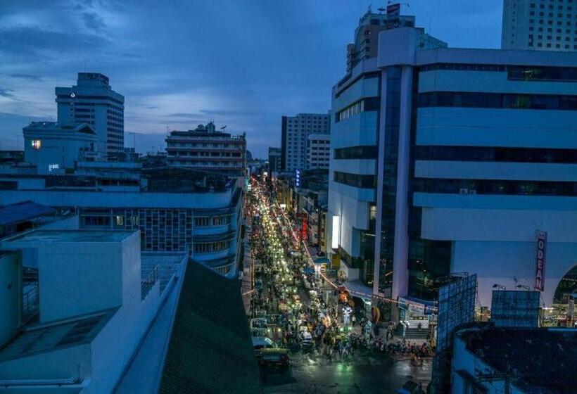 호텔 The Three Hat Yai