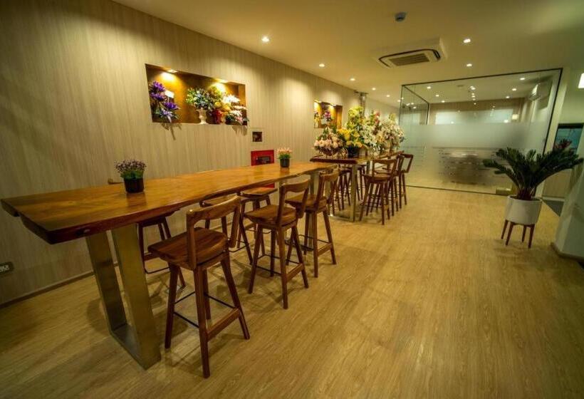 호텔 The Three Hat Yai