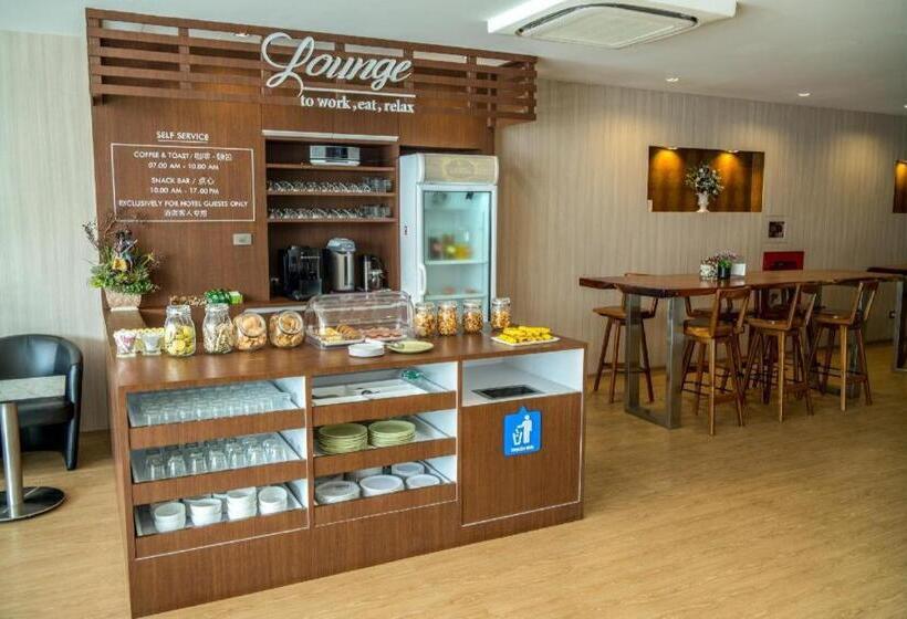 호텔 The Three Hat Yai